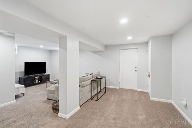 6136 Tahiti Drive, Cincinnati, OH 45224