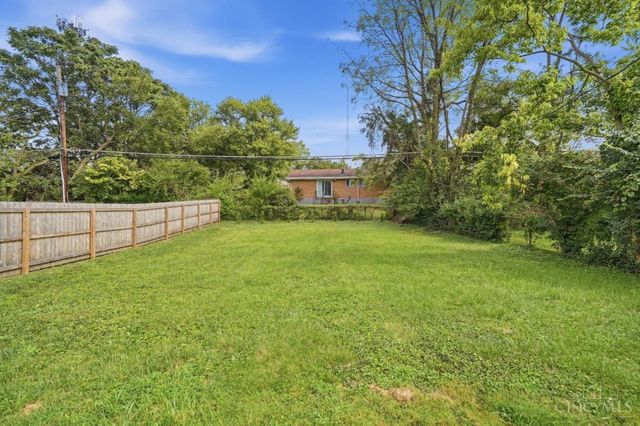 6136 Tahiti Drive, Cincinnati, OH 45224
