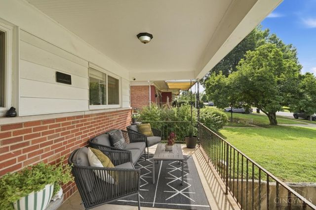 6136 Tahiti Drive, Cincinnati, OH 45224