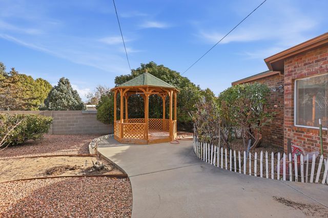 6021 Sonora Avenue NW, Albuquerque, NM 87120