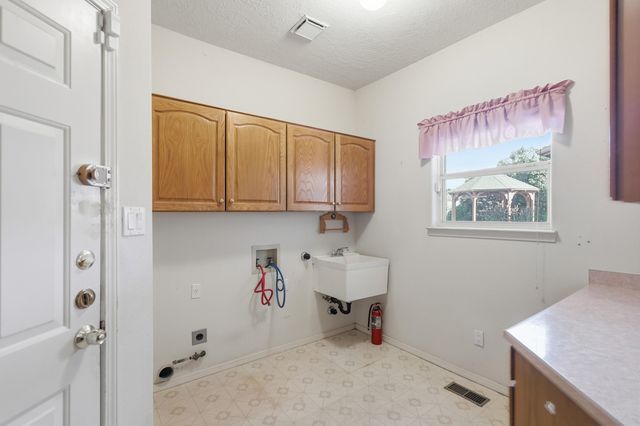 6021 Sonora Avenue NW, Albuquerque, NM 87120