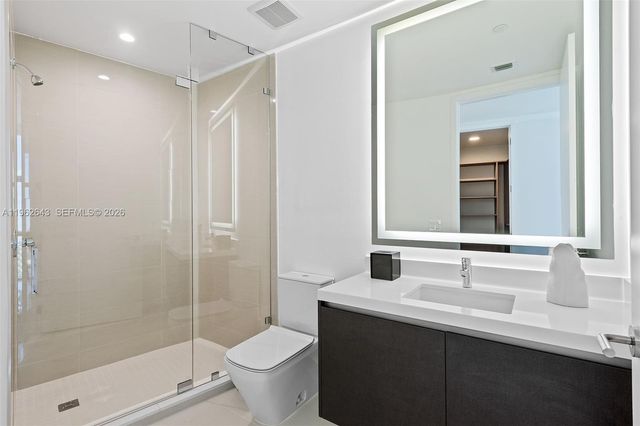 851 NE 1st Ave PH5212, Miami, FL 33132