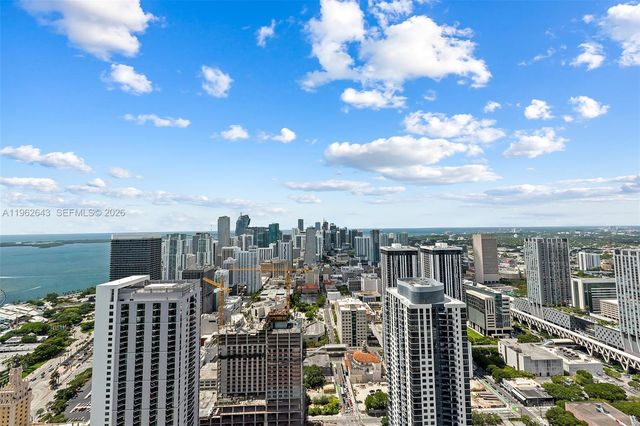 851 NE 1st Ave PH5212, Miami, FL 33132