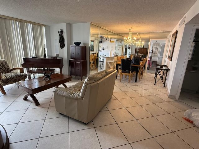 17011 N Bay Rd 1007, Sunny Isles Beach, FL 33160