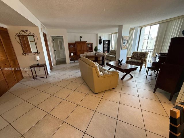 17011 N Bay Rd 1007, Sunny Isles Beach, FL 33160