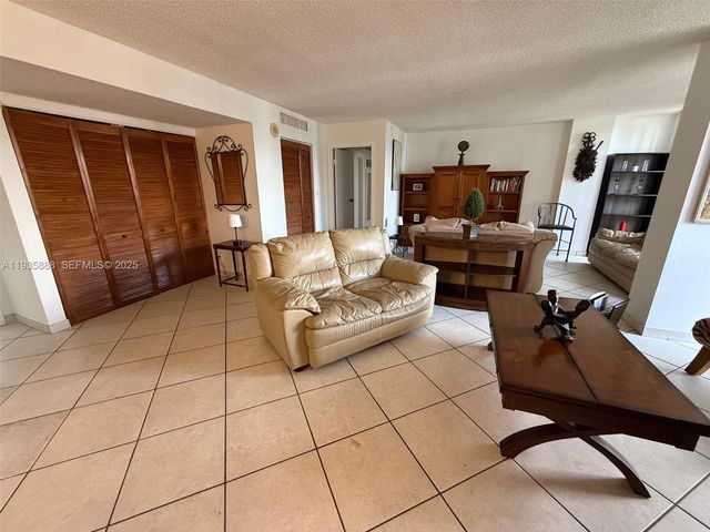 17011 N Bay Rd 1007, Sunny Isles Beach, FL 33160
