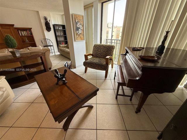 17011 N Bay Rd 1007, Sunny Isles Beach, FL 33160