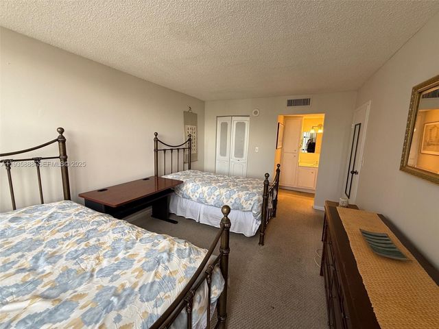 17011 N Bay Rd 1007, Sunny Isles Beach, FL 33160