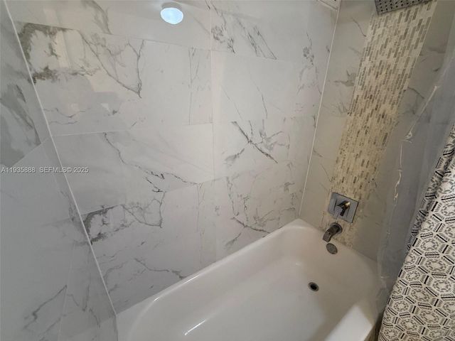 17011 N Bay Rd 1007, Sunny Isles Beach, FL 33160