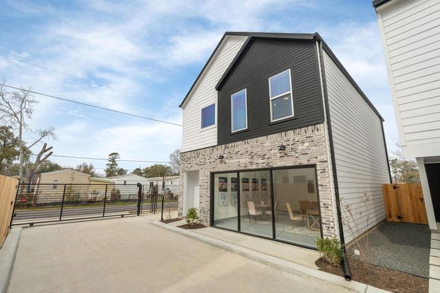 4754 Martin Hill Street, Houston, TX 77018