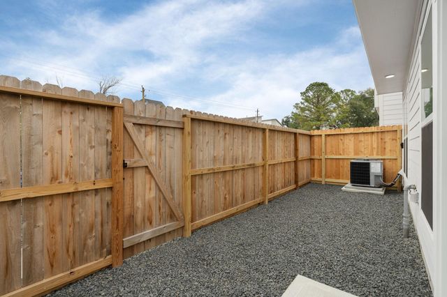 4754 Martin Hill Street, Houston, TX 77018