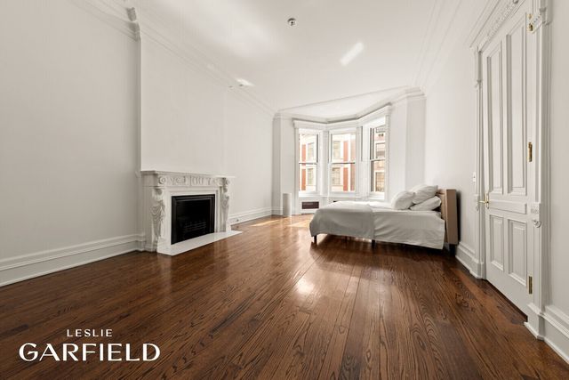 9 E 63RD Street, New York City, NY 10065