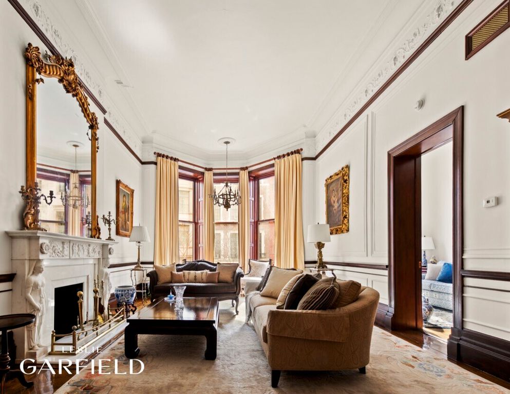 9 E 63RD Street, New York City, NY 10065