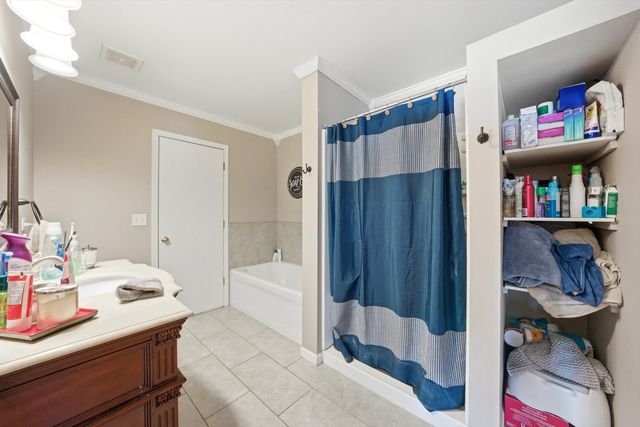 2450 Saddle Ridge Drive, Joliet, IL 60432