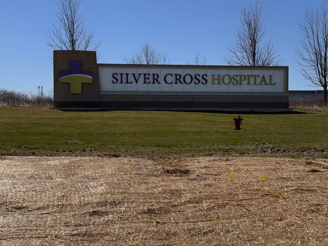 2450 Saddle Ridge Drive, Joliet, IL 60432