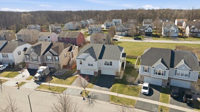 2450 Saddle Ridge Drive, Joliet, IL 60432