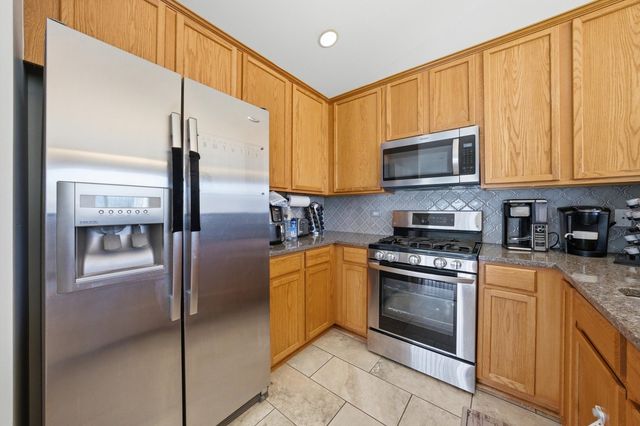 2450 Saddle Ridge Drive, Joliet, IL 60432