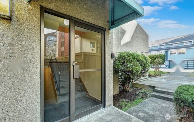 5916 California Avenue SW, Seattle, WA 98136