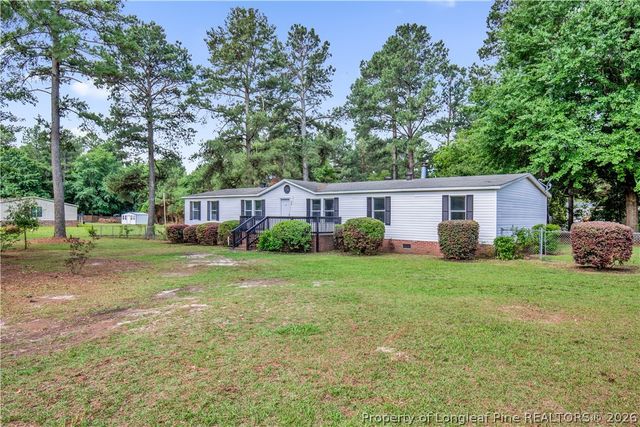 122 Huckabee Street, Raeford, NC 28376