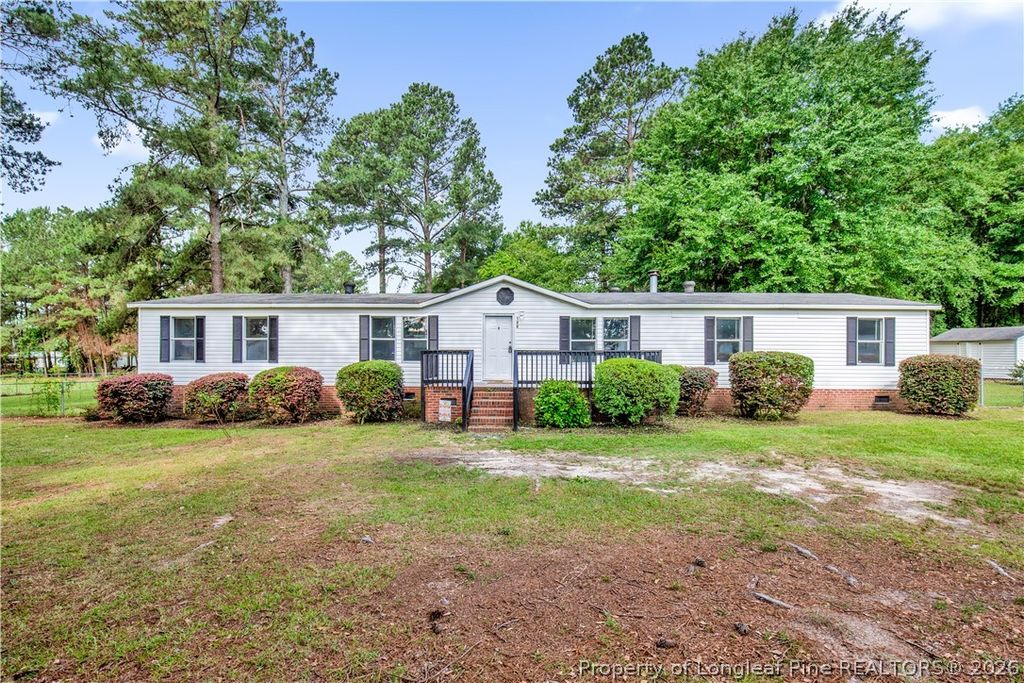 122 Huckabee Street, Raeford, NC 28376