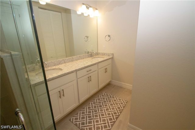 163 Indies DR E 106, Naples, FL 34114