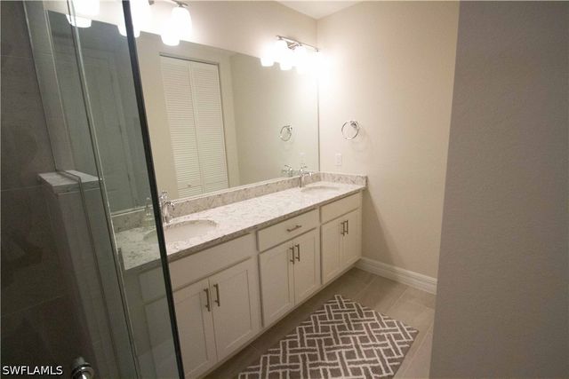 163 Indies DR E 106, Naples, FL 34114