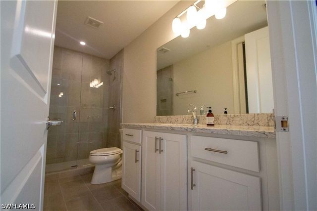 163 Indies DR E 106, Naples, FL 34114