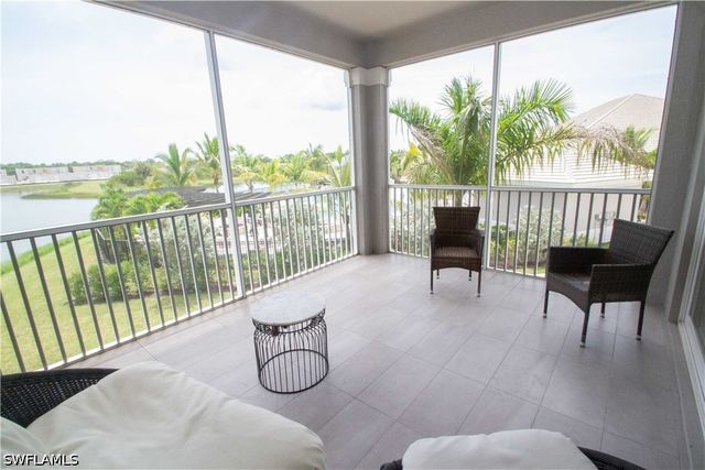 163 Indies DR E 106, Naples, FL 34114