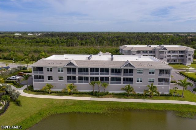 163 Indies DR E 106, Naples, FL 34114