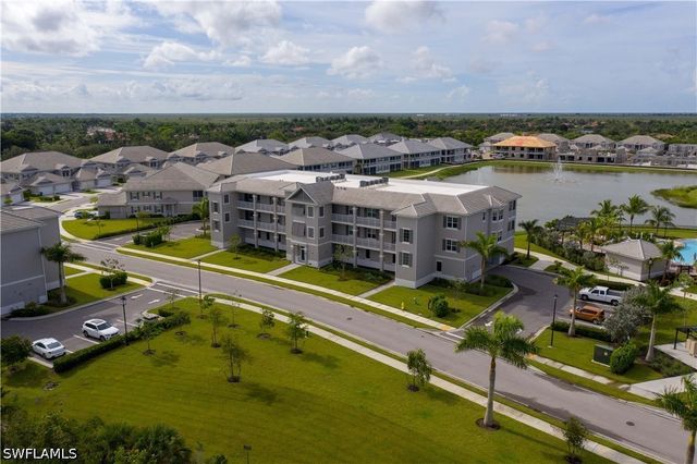 163 Indies DR E 106, Naples, FL 34114