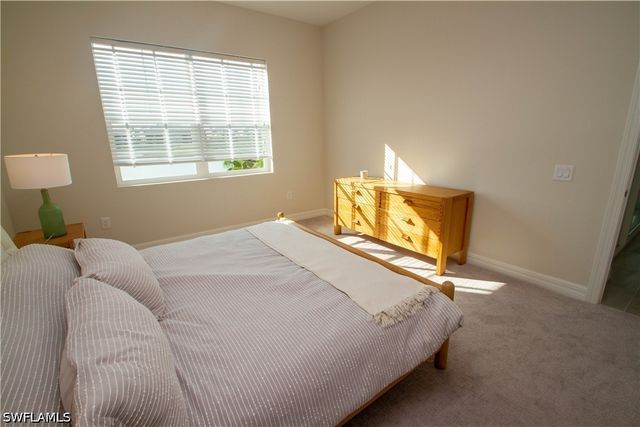 163 Indies DR E 106, Naples, FL 34114