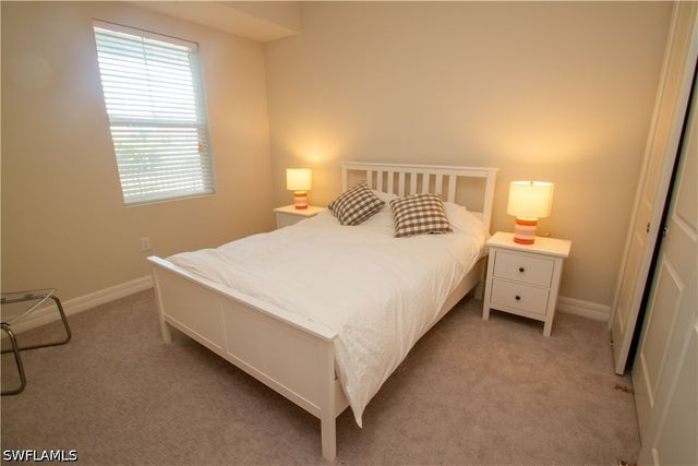 163 Indies DR E 106, Naples, FL 34114