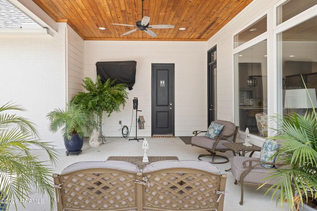 220 Treescape Drive, Lafayette, LA 70508
