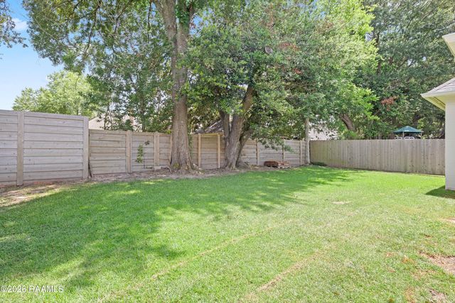 220 Treescape Drive, Lafayette, LA 70508
