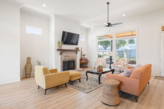 220 Treescape Drive, Lafayette, LA 70508
