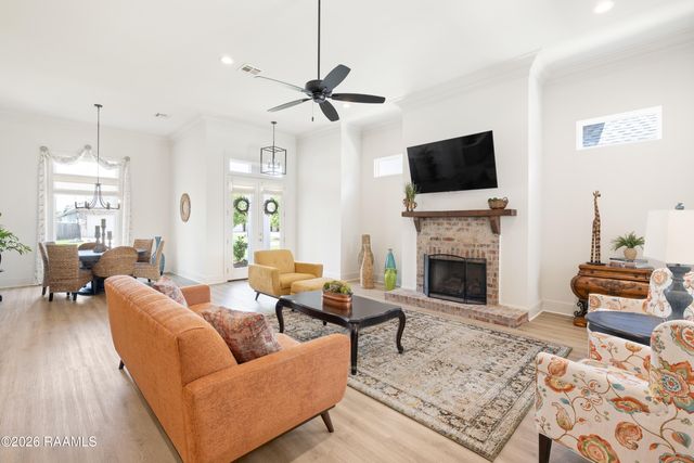 220 Treescape Drive, Lafayette, LA 70508