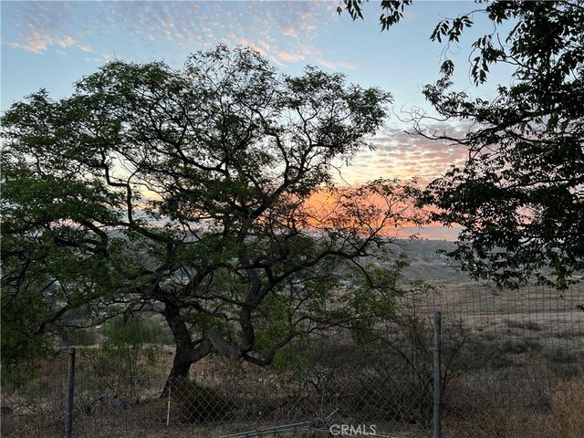 16571 Mockingbird Canyon, Riverside, CA 92504