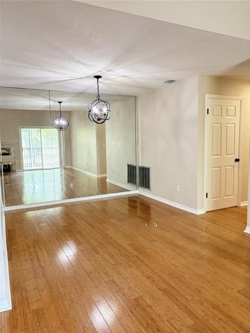 3156 VALLEY OAKS DRIVE 614, Tampa, FL 33618