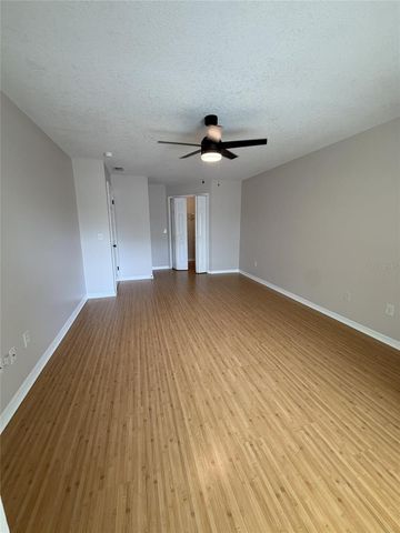 3156 VALLEY OAKS DRIVE 614, Tampa, FL 33618