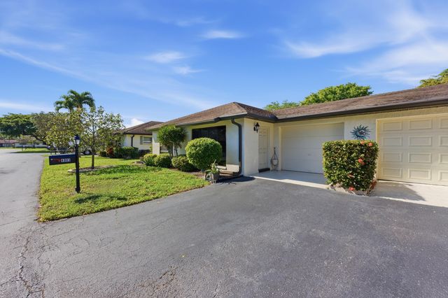 4903 Equestrian Circle A, Boynton Beach, FL 33436