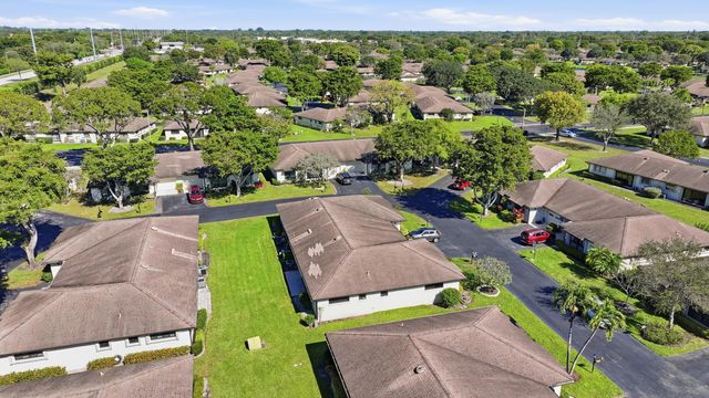 4903 Equestrian Circle A, Boynton Beach, FL 33436