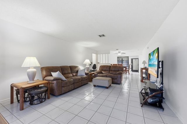 4903 Equestrian Circle A, Boynton Beach, FL 33436