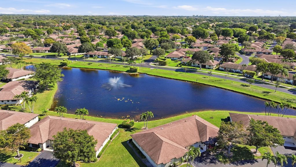 4903 Equestrian Circle A, Boynton Beach, FL 33436