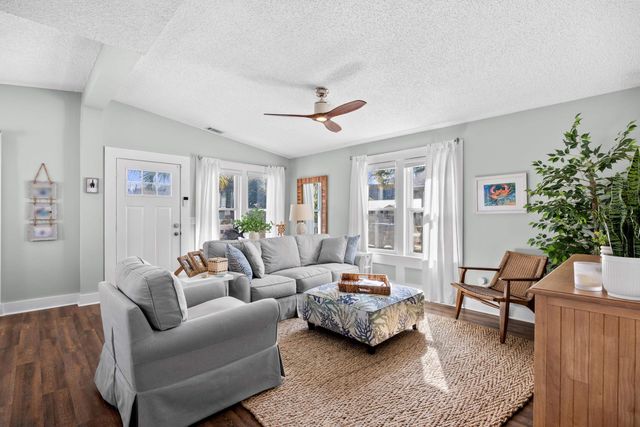 817 Main Sail Ct., Murrells Inlet, SC 29576