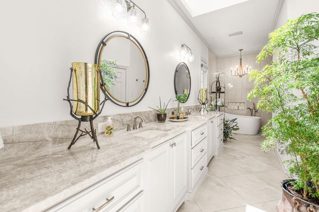 3713 Black Canyon Road, Fort Worth, TX 76109