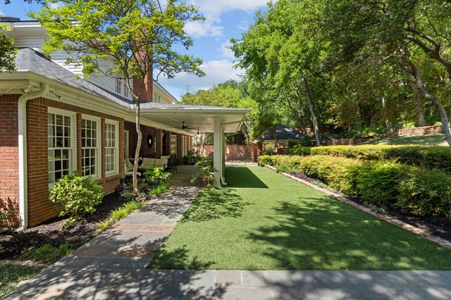 3713 Black Canyon Road, Fort Worth, TX 76109