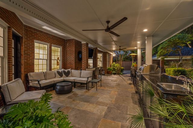 3713 Black Canyon Road, Fort Worth, TX 76109