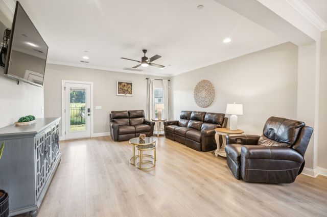 3209 Bootknife Dr, Bell Buckle, TN 37020