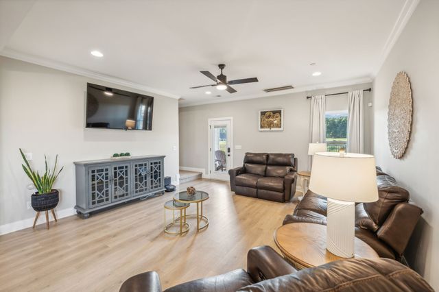 3209 Bootknife Dr, Bell Buckle, TN 37020