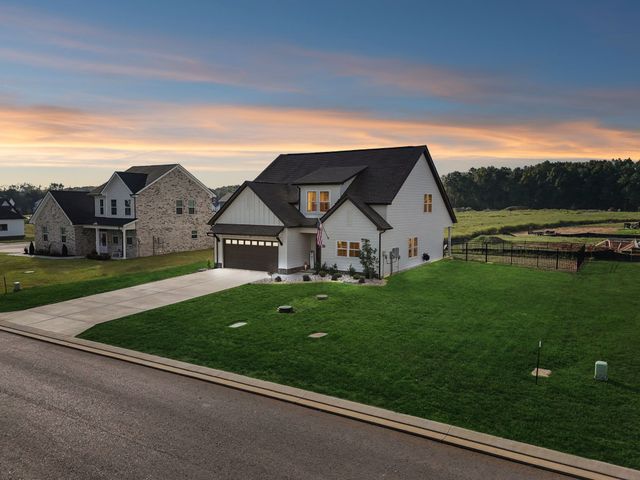 3209 Bootknife Dr, Bell Buckle, TN 37020